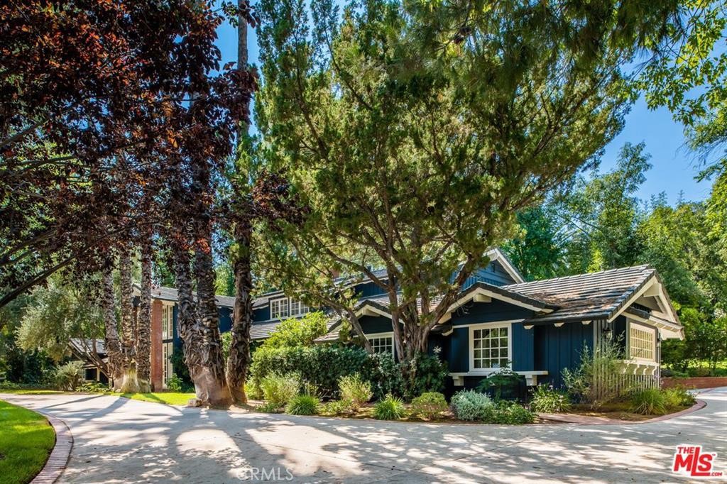 5255 Round Meadow Road Property Photo 1