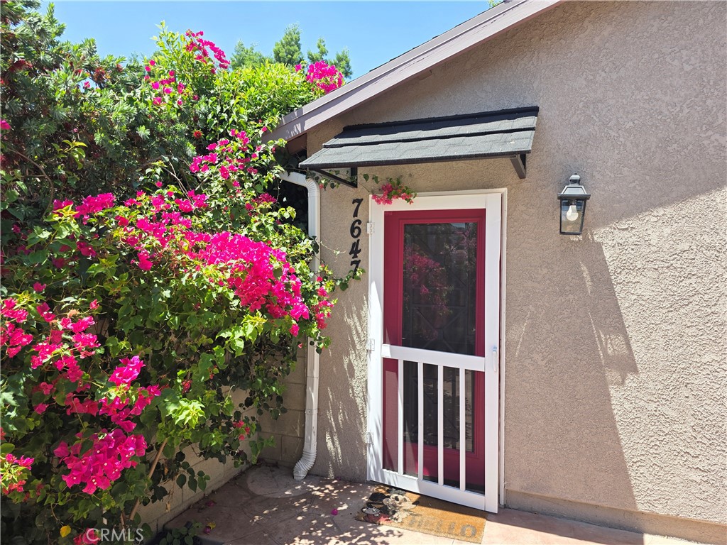 7645 Amestoy Property Photo 1