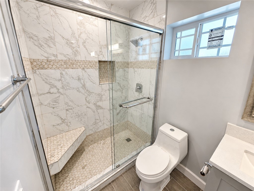 7645 Amestoy Property Photo 6