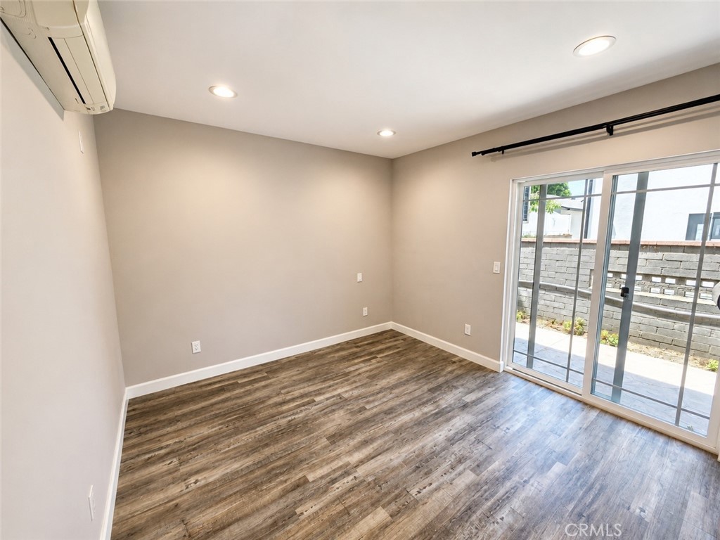 7645 Amestoy Property Photo 8