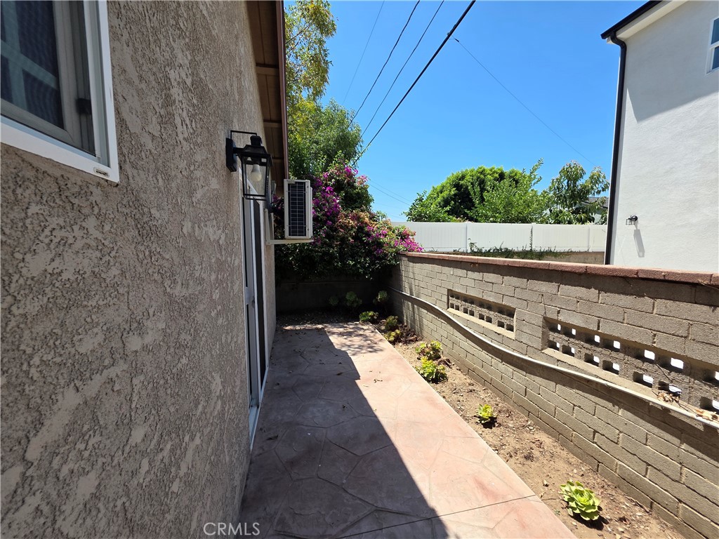 7645 Amestoy Property Photo 10