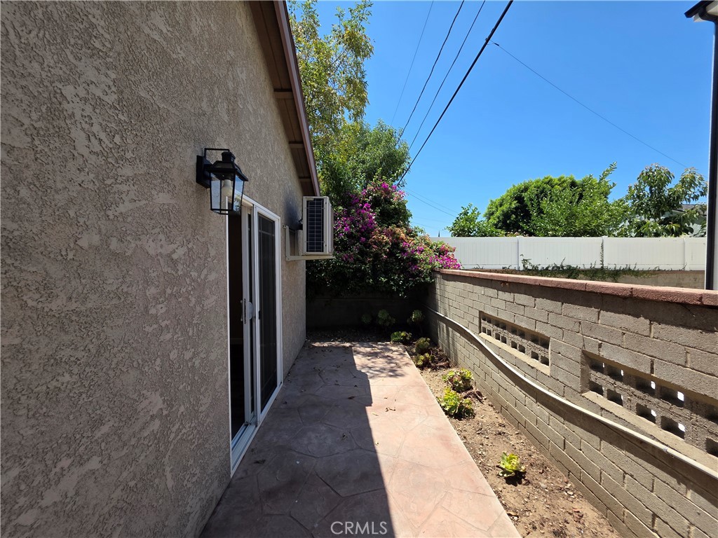 7645 Amestoy Property Photo 11