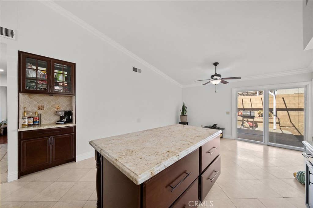 37721 Harvey Street Property Photo 4