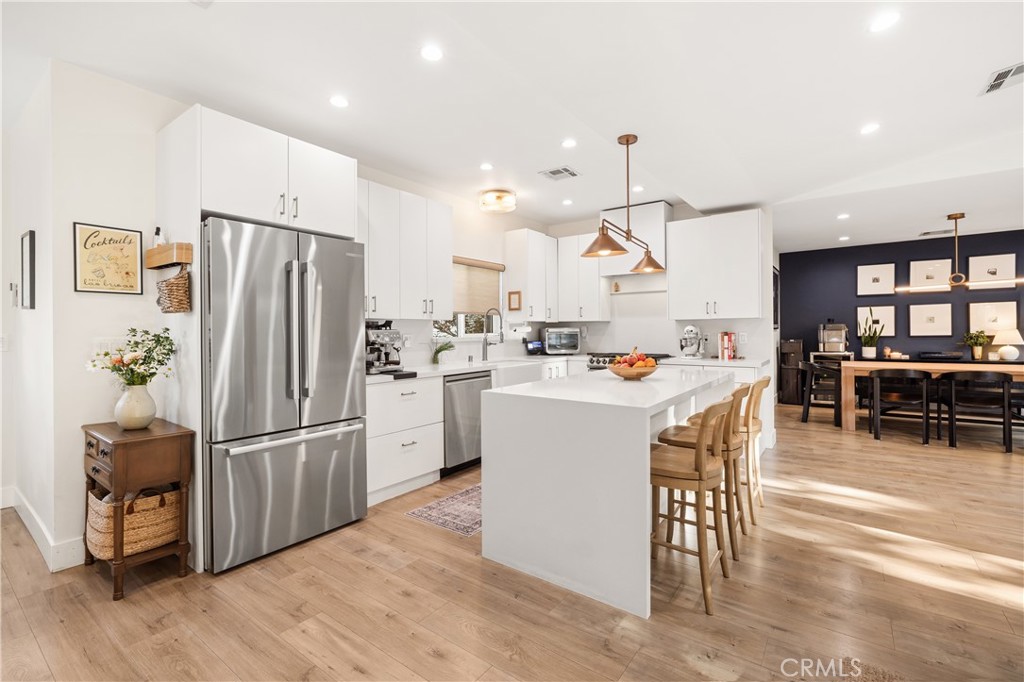 7247 Genesta Property Photo 1