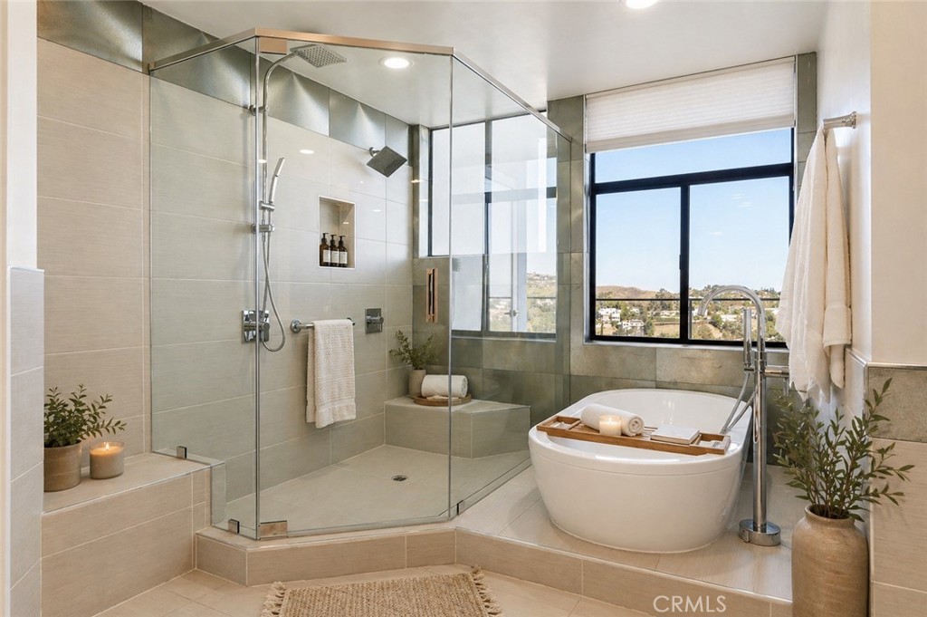 5226 Medina Road Property Photo 17