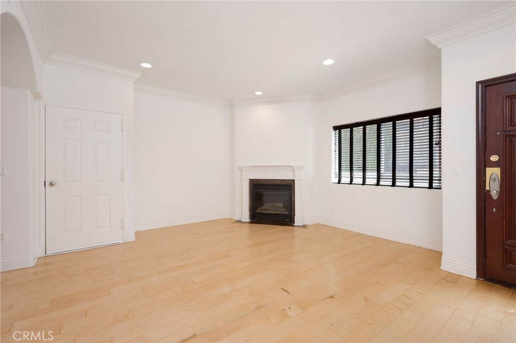 4325 Stern Avenue Property Photo 9