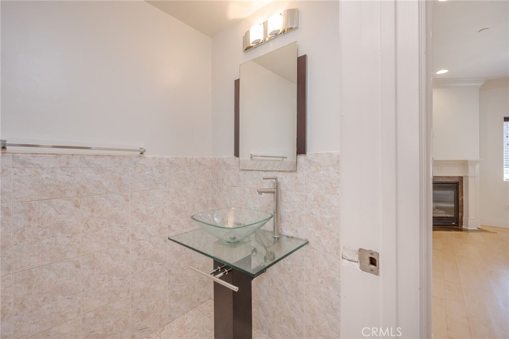 4325 Stern Avenue Property Photo 10