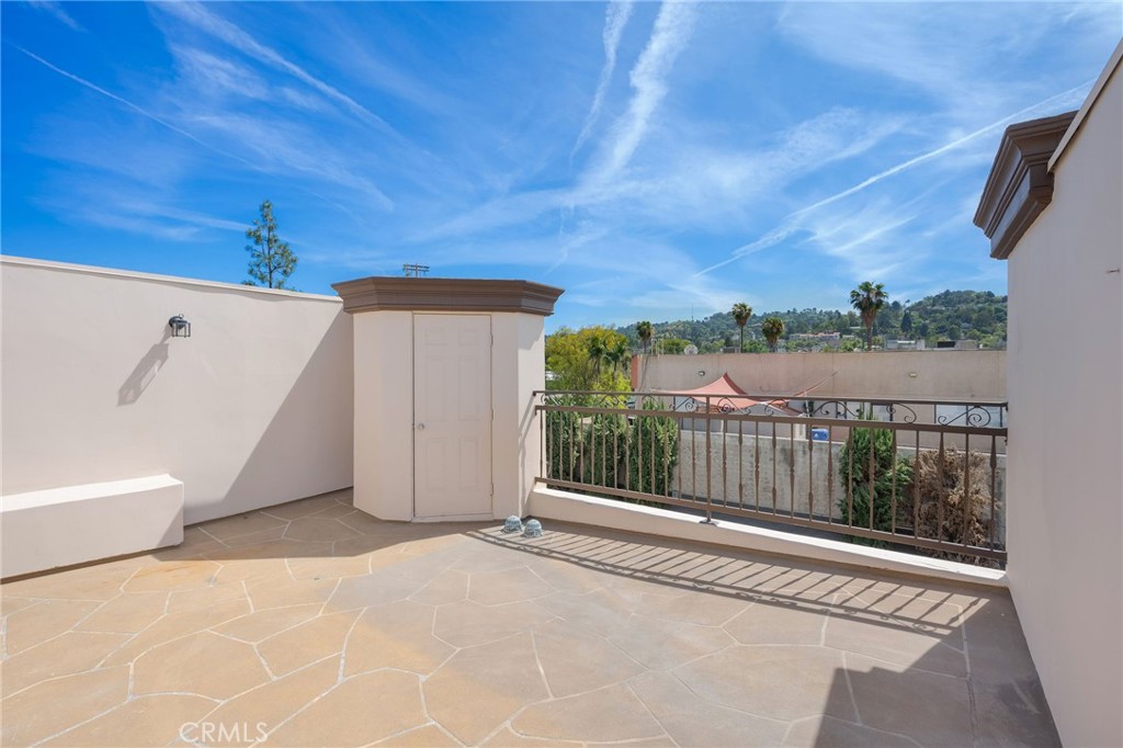 4325 Stern Avenue Property Photo 15