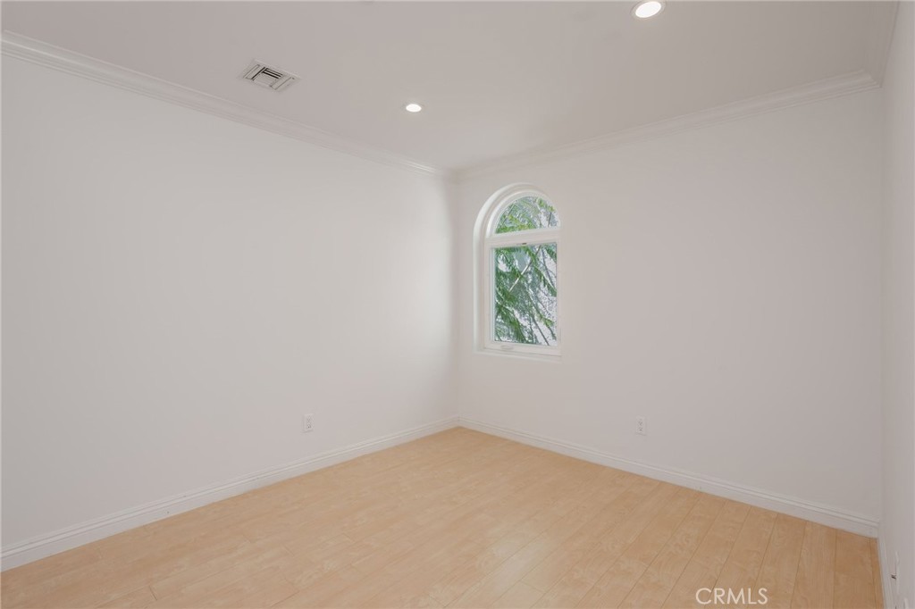 4325 Stern Avenue Property Photo 16