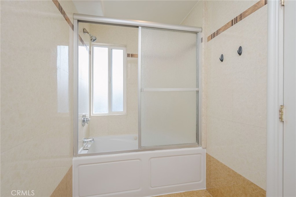 4325 Stern Avenue Property Photo 23