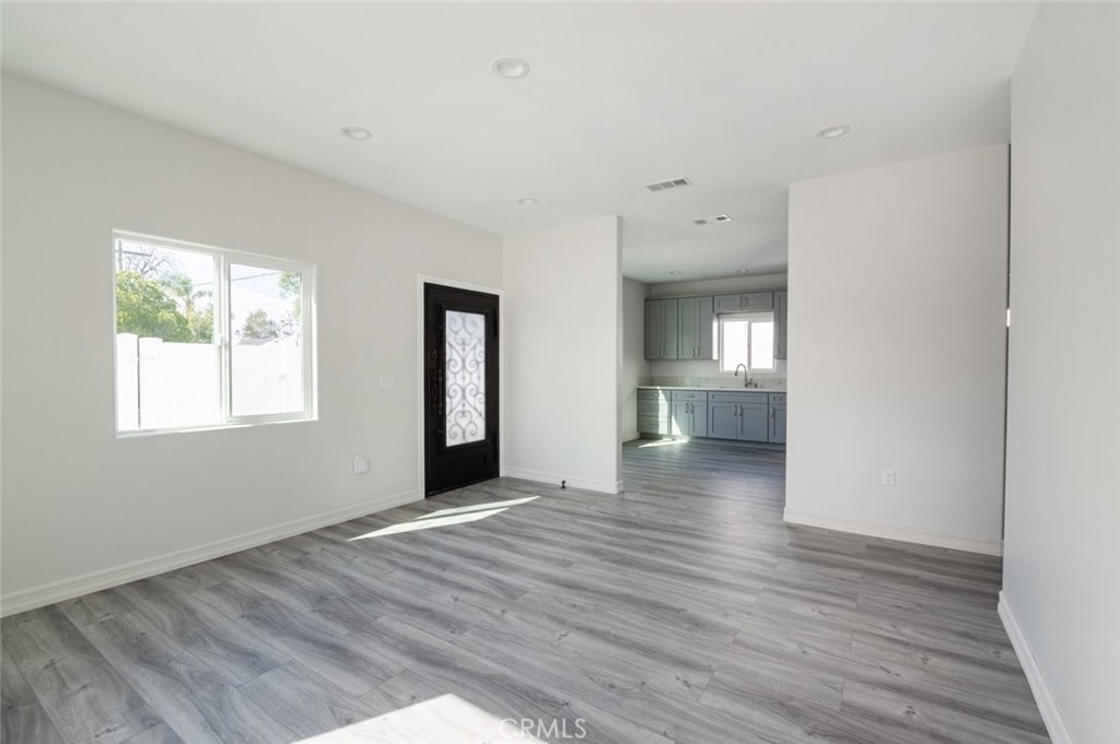 6101 Denny Avenue Property Photo 36