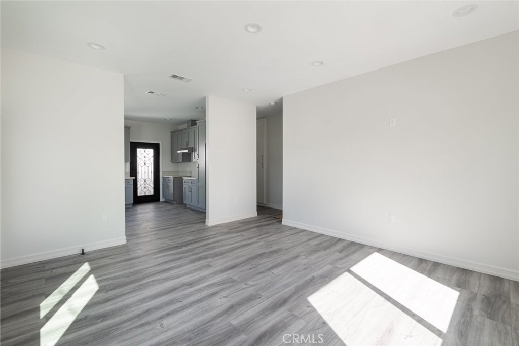 6101 Denny Avenue Property Photo 37