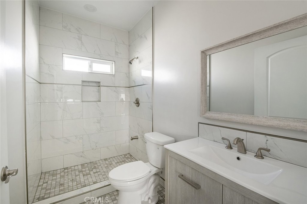 6101 Denny Avenue Property Photo 41