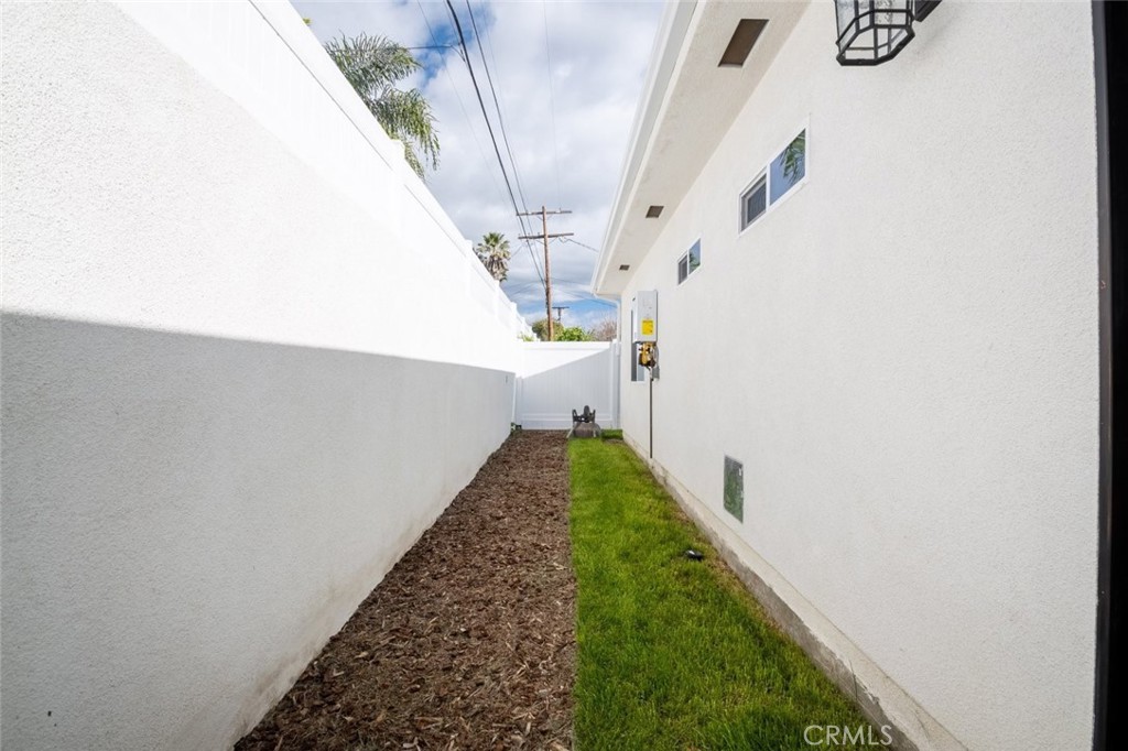 6101 Denny Avenue Property Photo 50