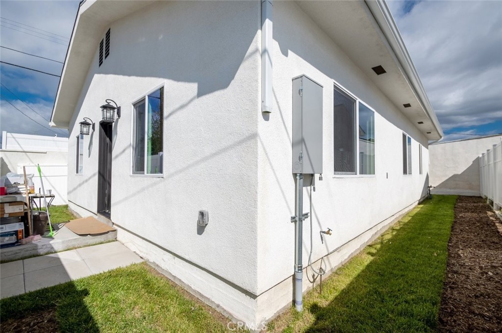 6101 Denny Avenue Property Photo 51