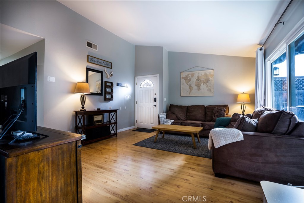 28291 Bockdale Ave. Property Photo 5