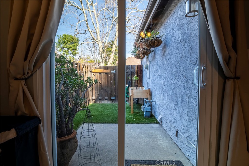 28291 Bockdale Ave. Property Photo 12