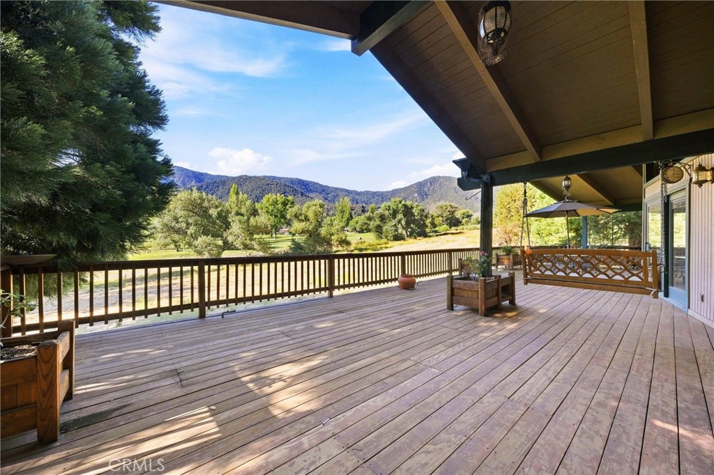 16316 Aleutian Drive Property Photo 2