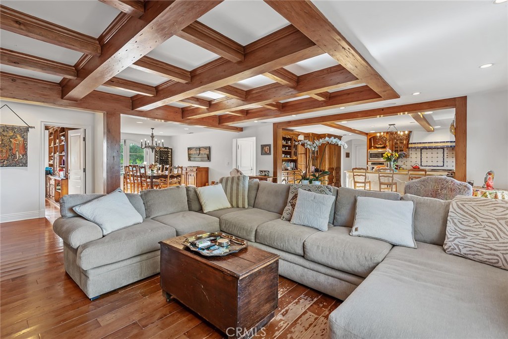 5747 Hoback Glen Road Property Photo 12