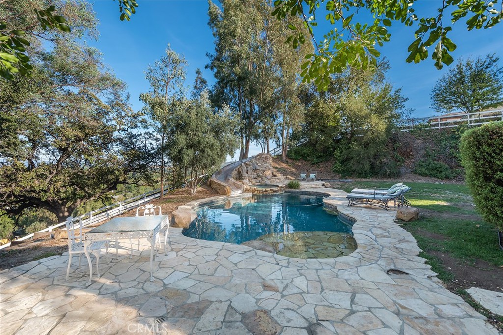 5747 Hoback Glen Road Property Photo 32
