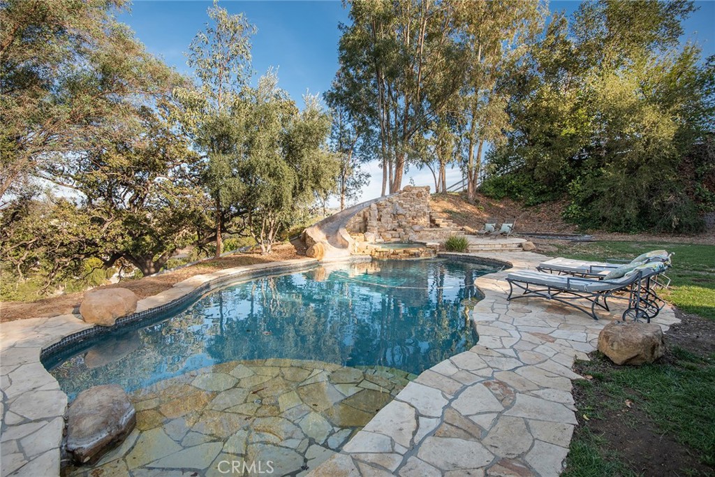 5747 Hoback Glen Road Property Photo 34