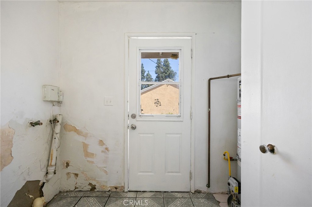 15739 Chatsworth Property Photo 17