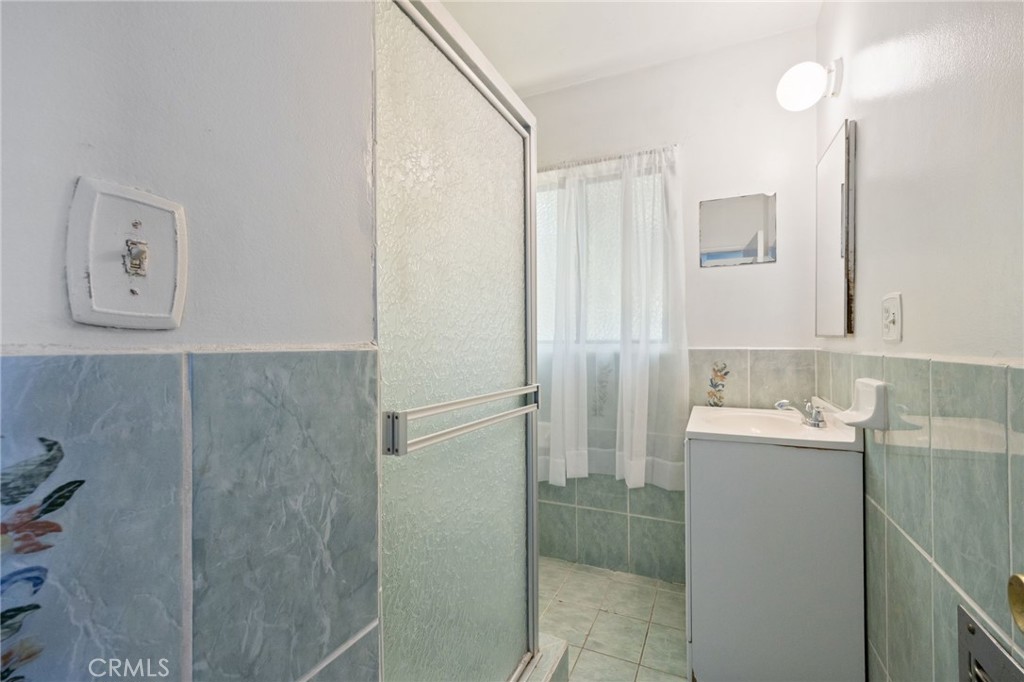 15739 Chatsworth Property Photo 25