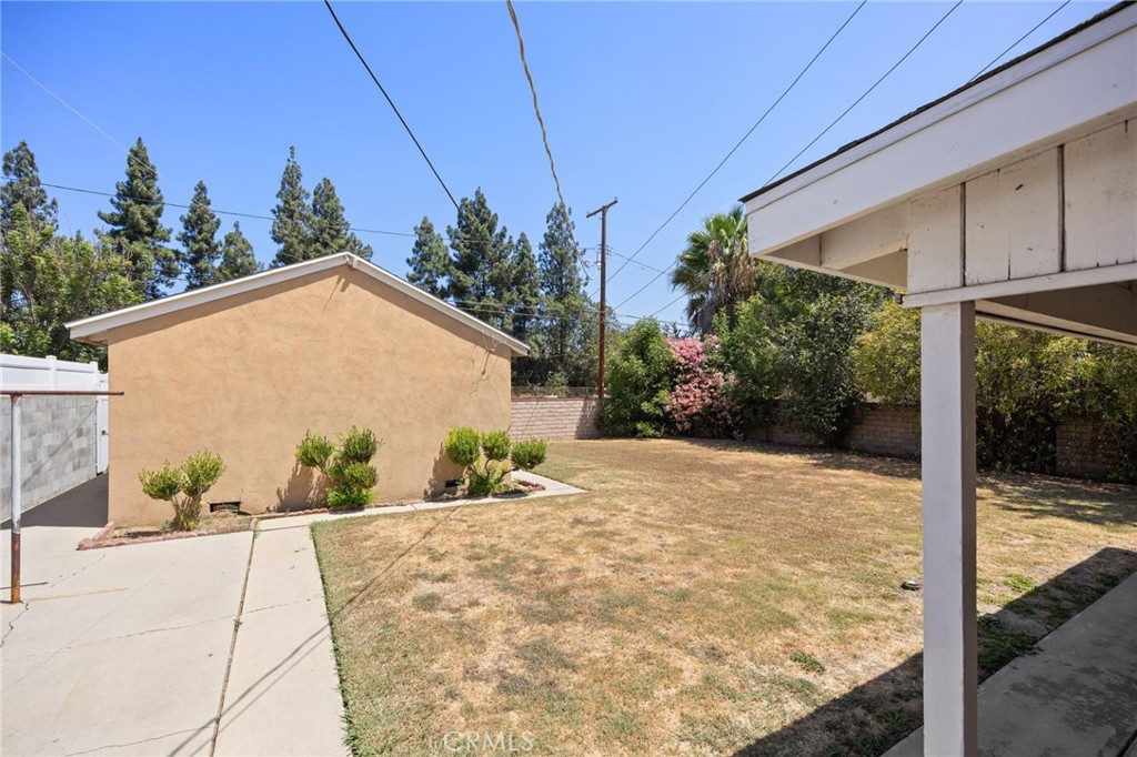 15739 Chatsworth Property Photo 27
