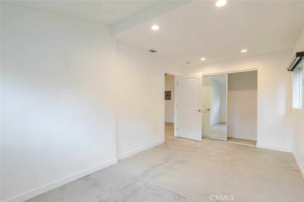 3643 1st Avenue Property Photo 4