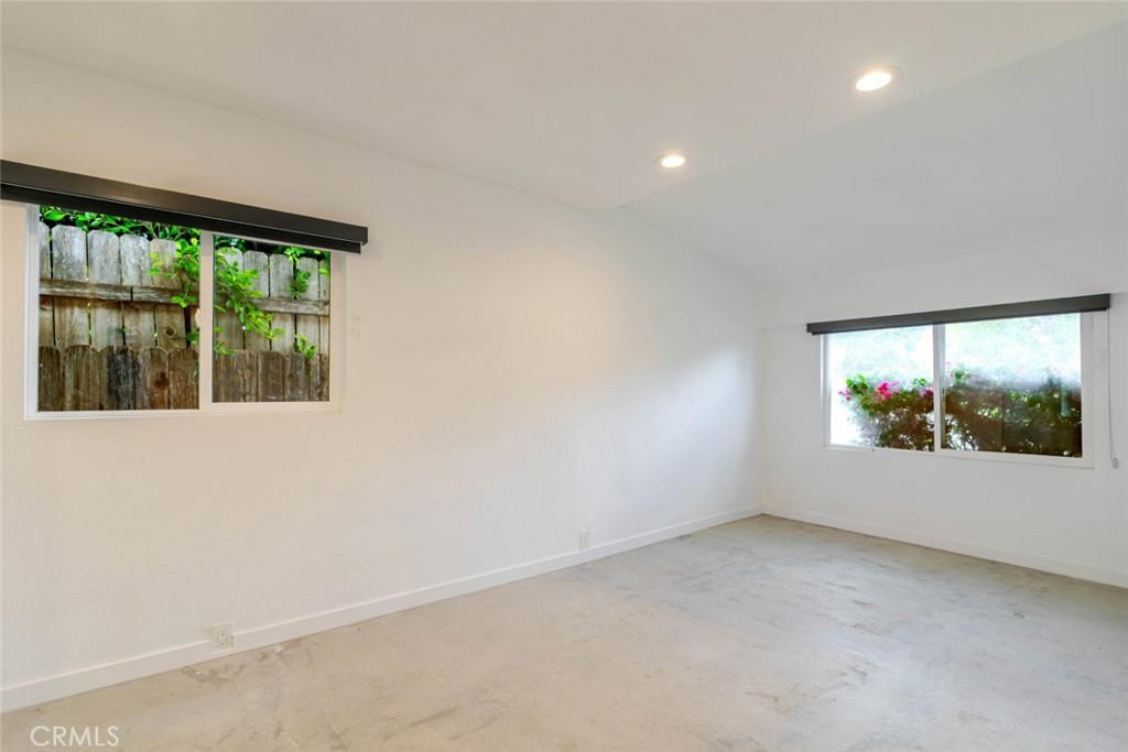 3643 1st Avenue Property Photo 5