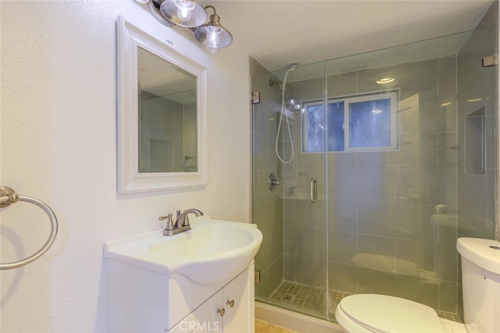 3643 1st Avenue Property Photo 6