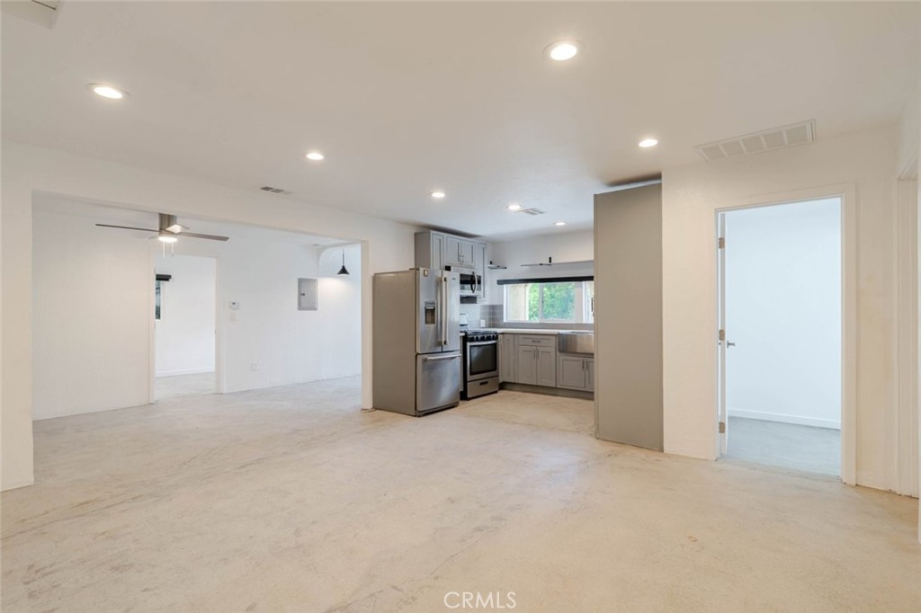 3643 1st Avenue Property Photo 14