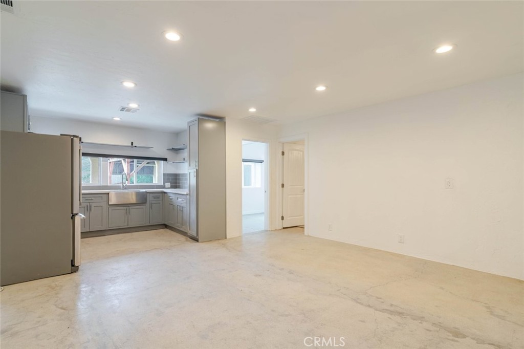 3643 1st Avenue Property Photo 15