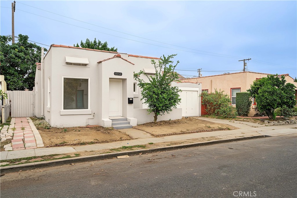 1061 N Minerva Property Photo 2