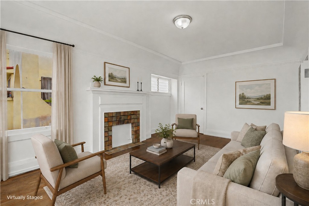 1061 N Minerva Property Photo 4