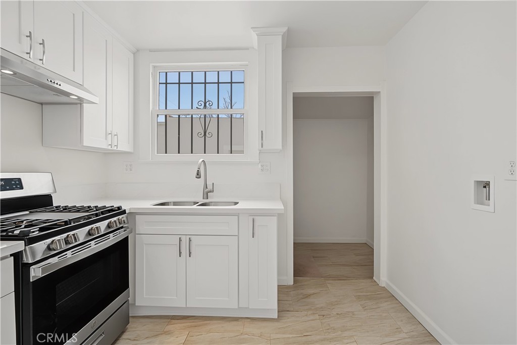 1061 N Minerva Property Photo 10