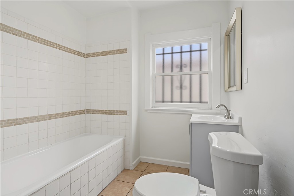 1061 N Minerva Property Photo 11