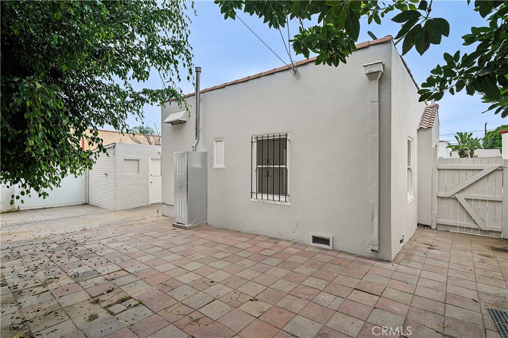 1061 N Minerva Property Photo 12