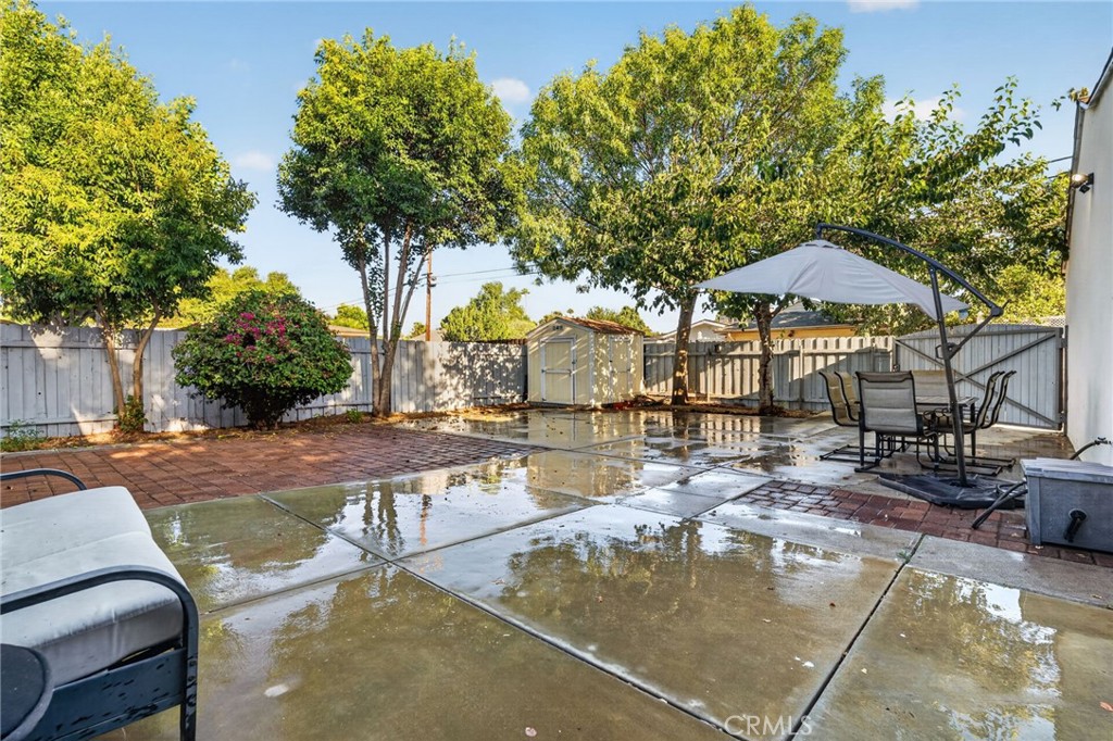 18952 Victory Boulevard Property Photo 29