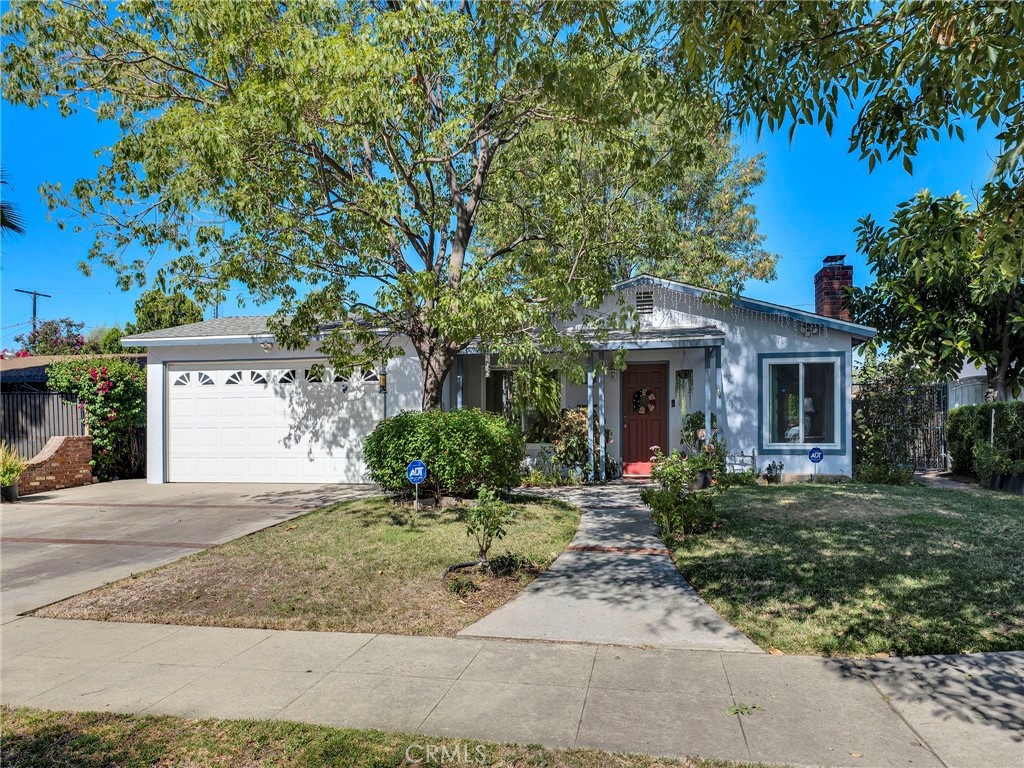 8543 Oakdale Avenue Property Photo 1