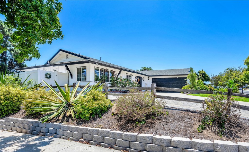 52 Sandra Court Property Photo 2