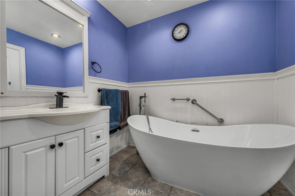 52 Sandra Court Property Photo 14