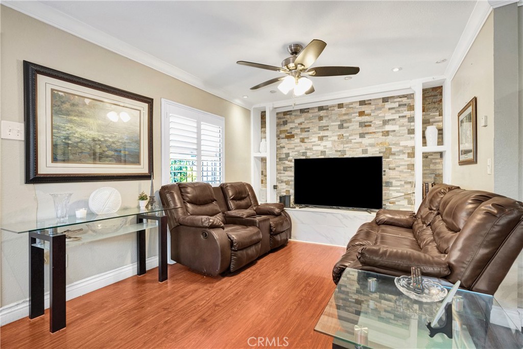 15116 S Lime Avenue Property Photo 11