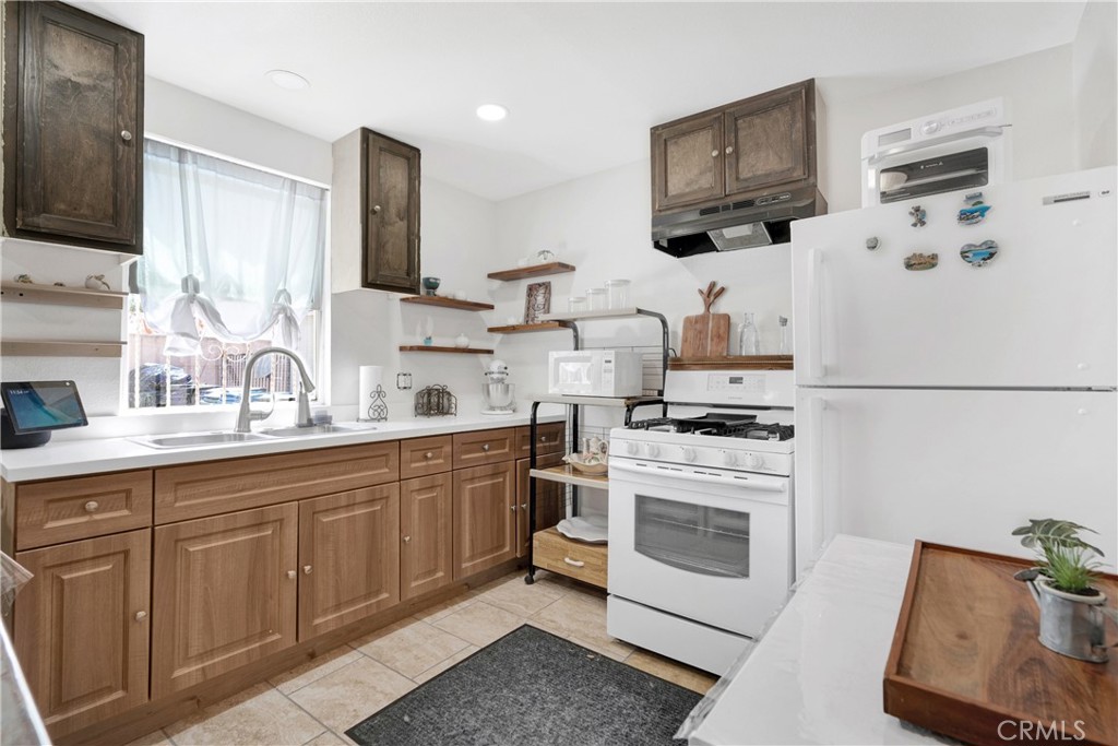 15116 S Lime Avenue Property Photo 32