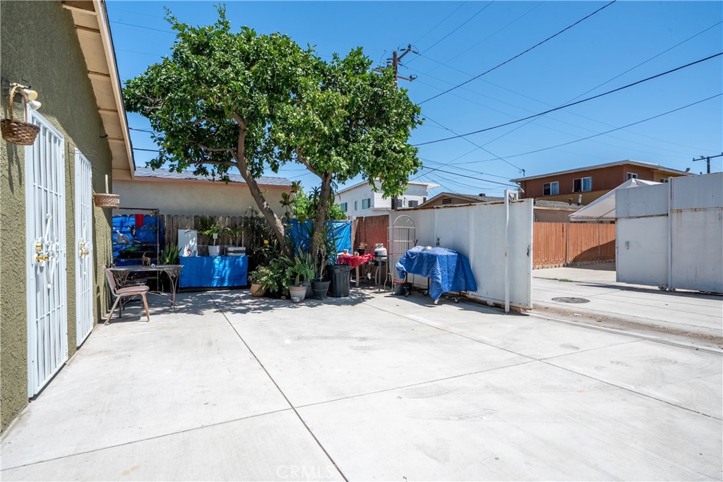 15116 S Lime Avenue Property Photo 48