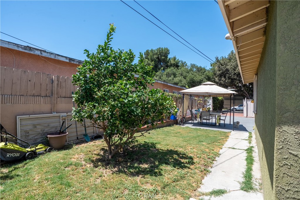 15116 S Lime Avenue Property Photo 54