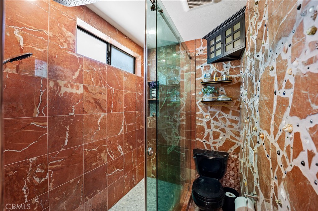 833 Ocean Avenue 304 Property Photo 13