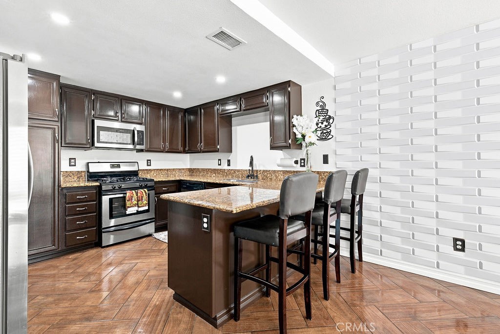 25114 Steinbeck Avenue B Property Photo 13