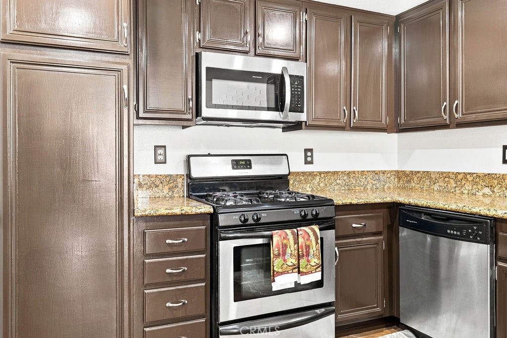 25114 Steinbeck Avenue B Property Photo 15