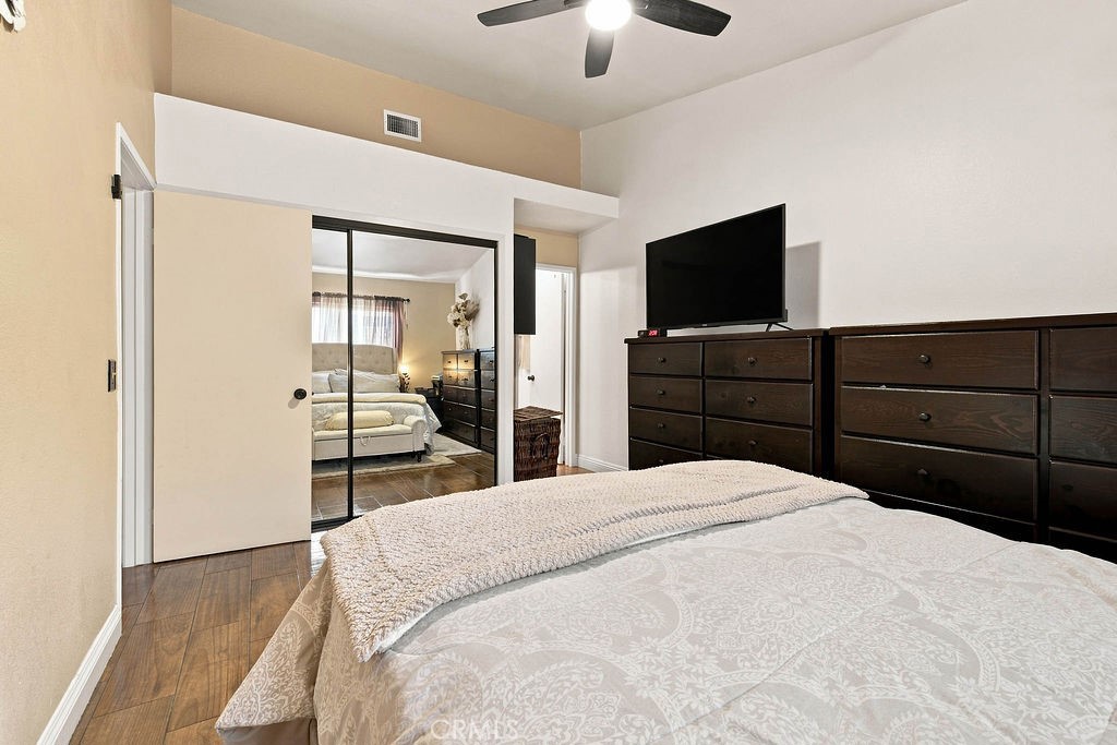 25114 Steinbeck Avenue B Property Photo 21